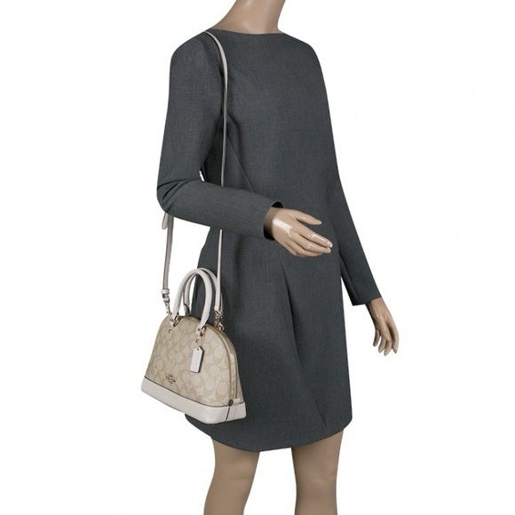 Coach Beige/White Signature Coated Canvas and Leather Sierra Satchel - Picture 2 of 14